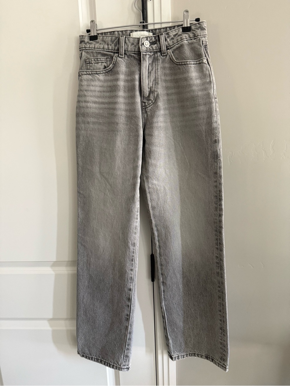 Zara Z1975 High-Rise Straight Leg Jeans in Washed Grey, Sz 4, new without tags